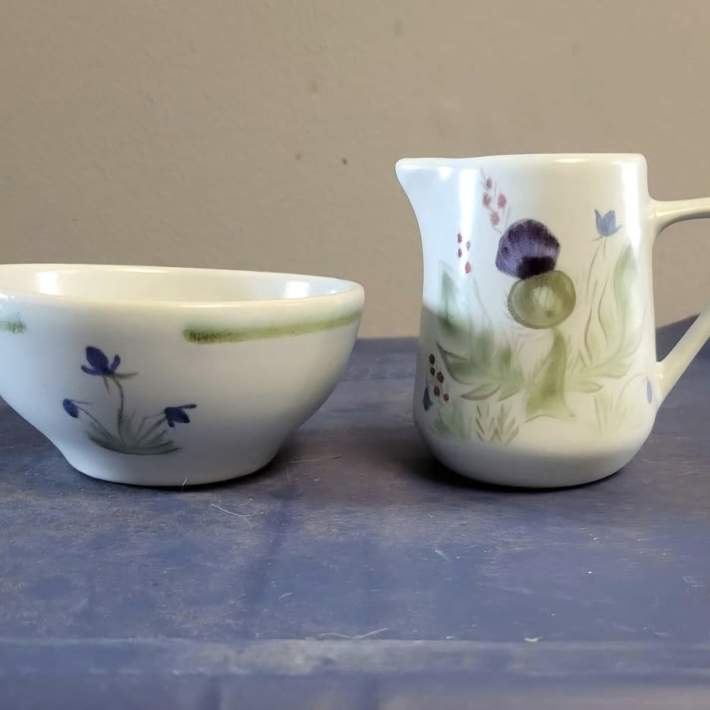 VINTAGE BUCHAN STONWARE CREAMER AND SUGAR BOWL..made In Scotland